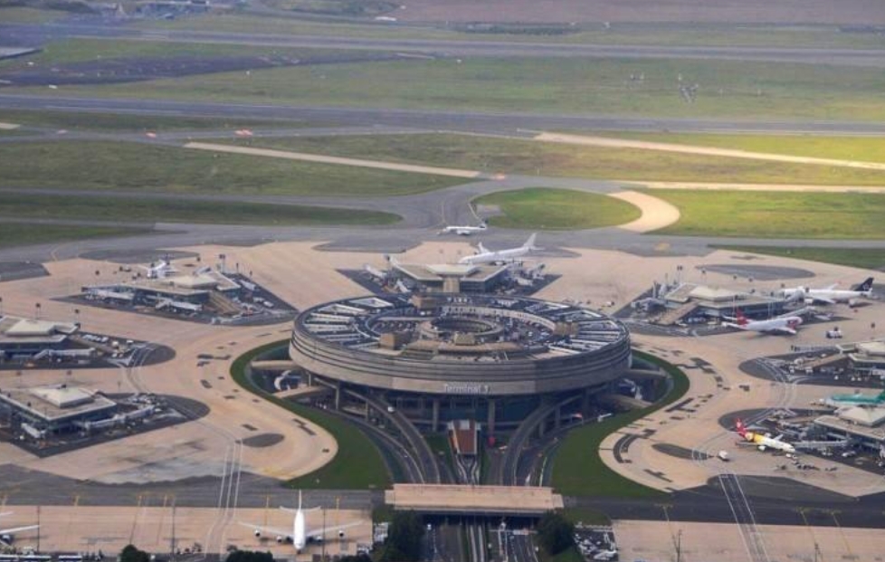 法国航空调度员罢工 多个机场航班将受影响 